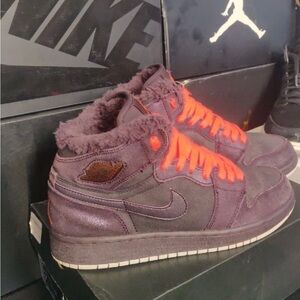 Nike air Jordan purple Sherpa shoes size 7y / womens 8 imperial Purple from 2010